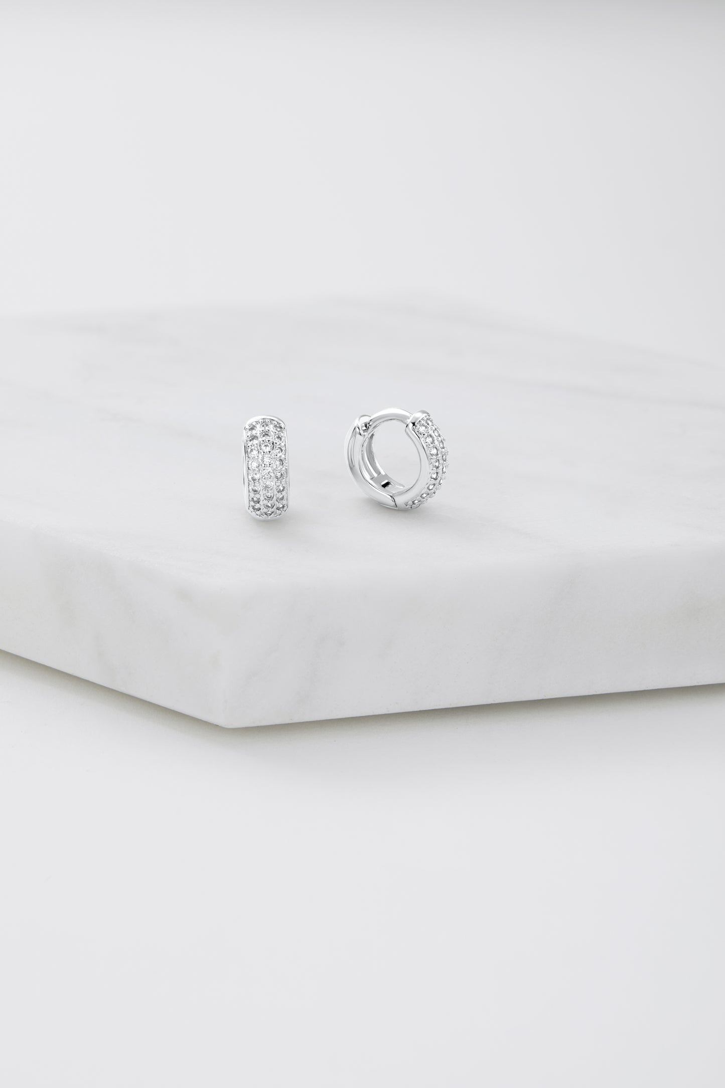 Gemma Huggie - Silver