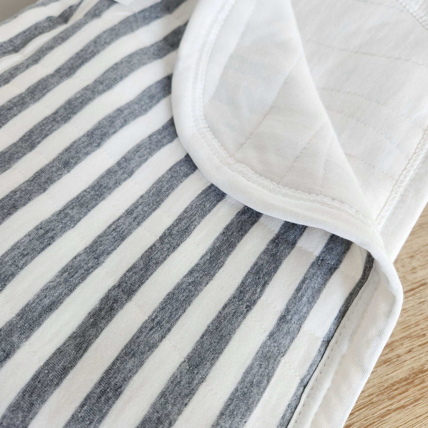 Cannes Cotton Quilted Bed Cover Massive Blanket - Grey Striped