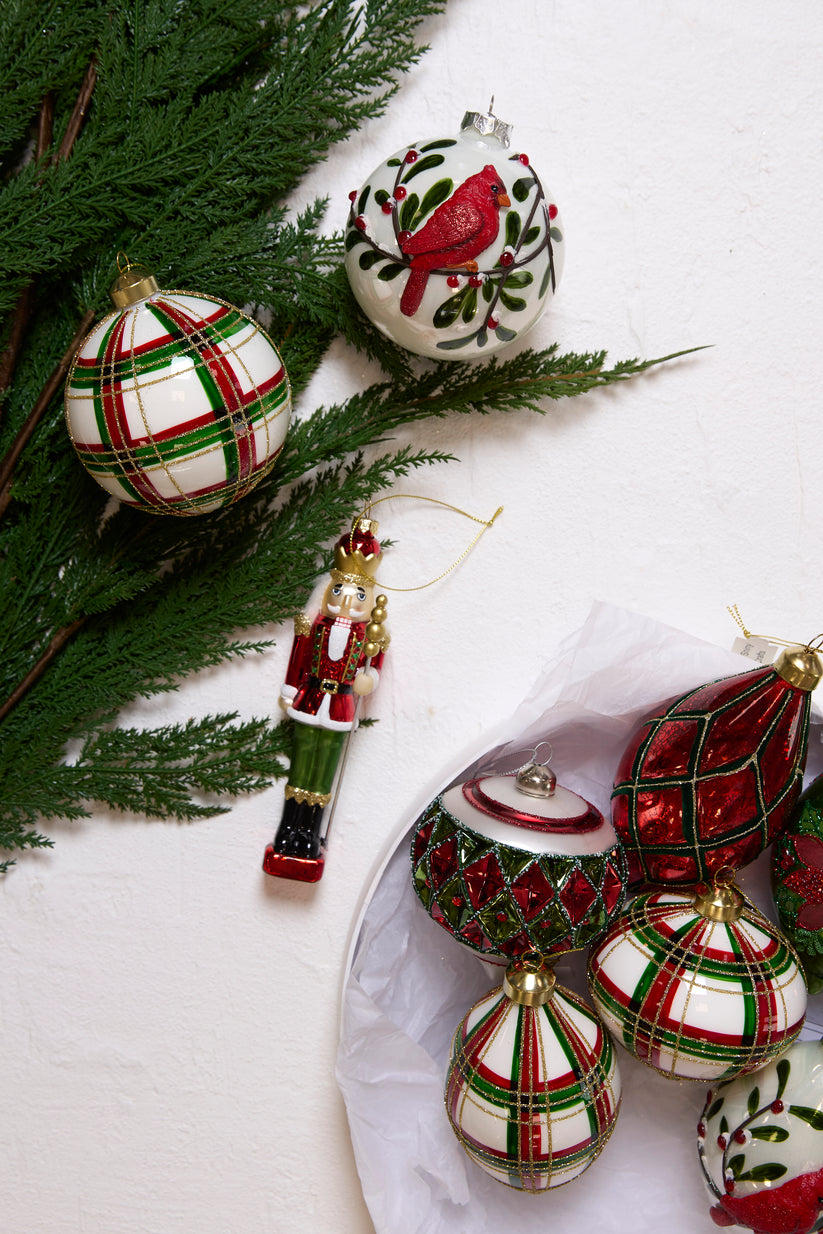 Cardinal Round Bauble