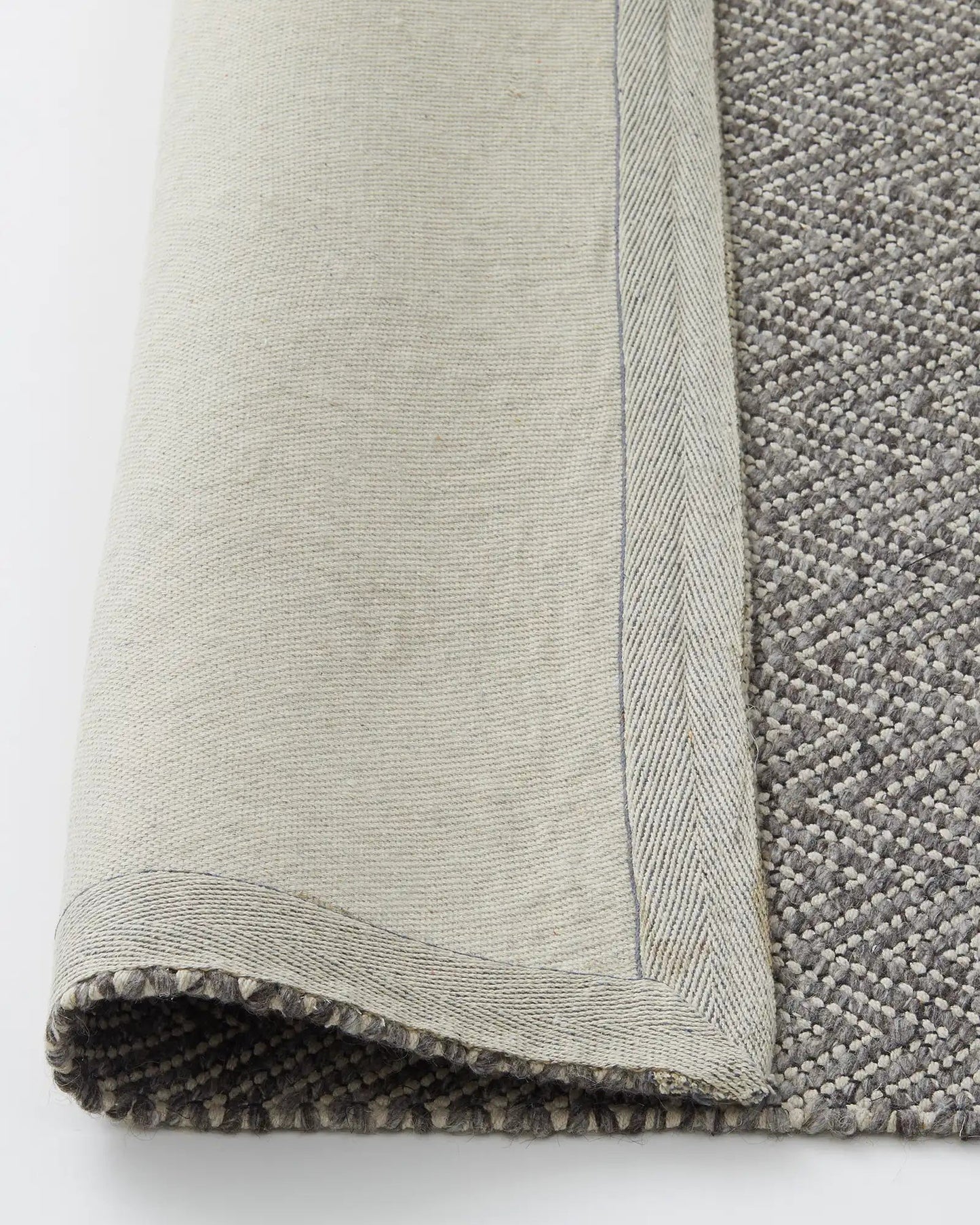 Floor Rug - Matterhorn - Tar