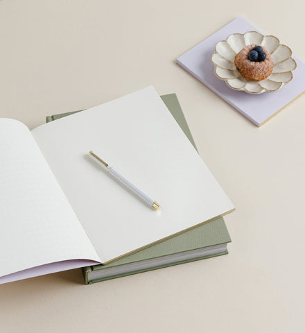 Grande Notebook - Lilac Gingham