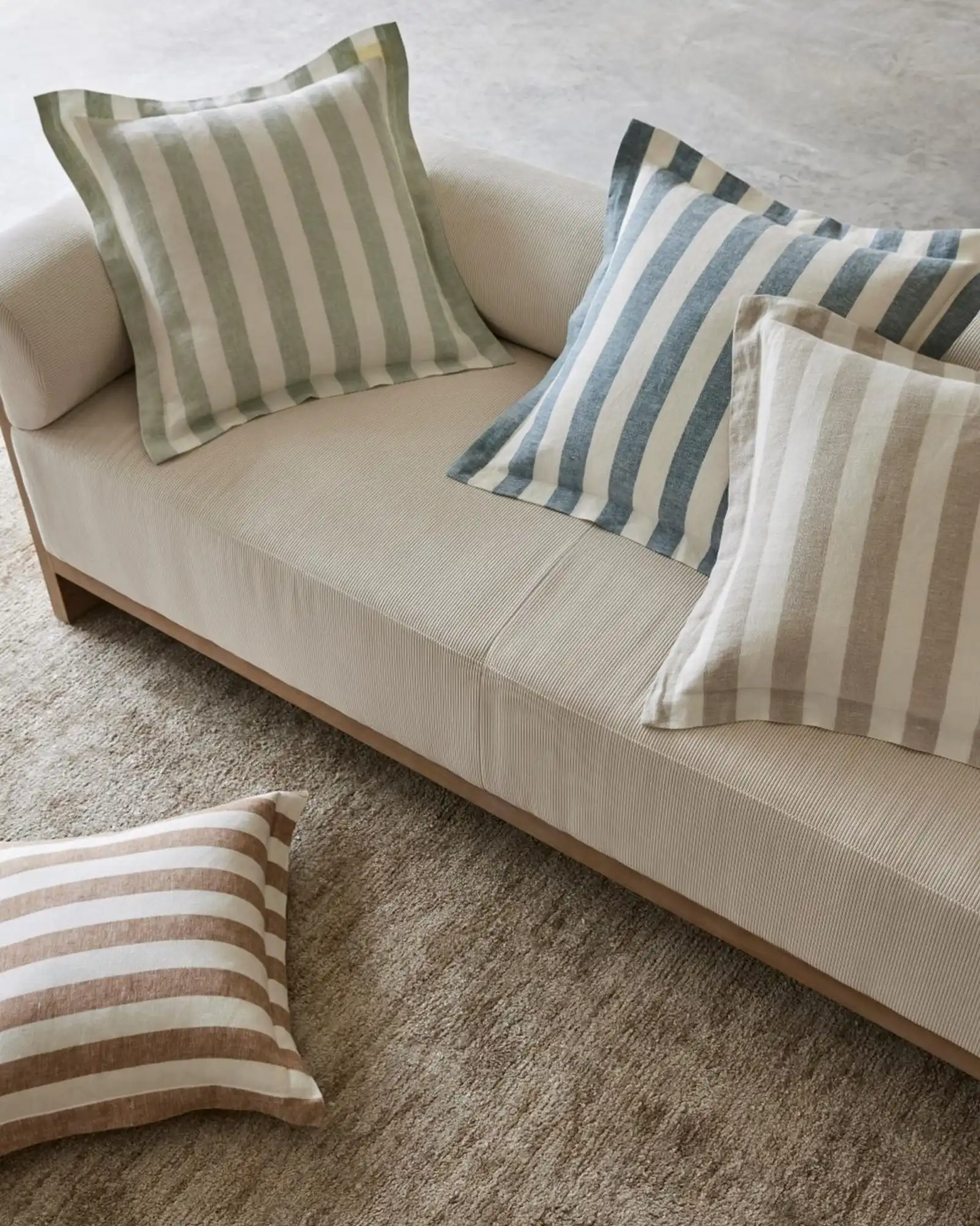 Vito Cushion - Linen