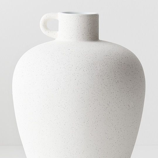 Mona Vase