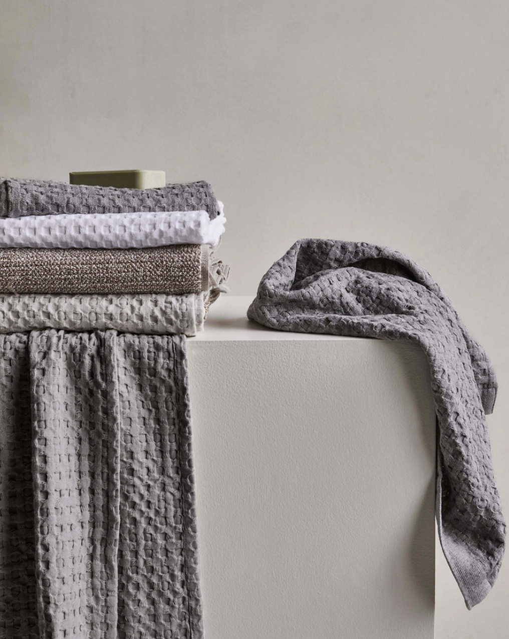 Waffle Smoke Bath Towel