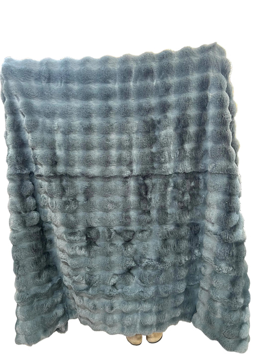Charcoal Bubble Throw