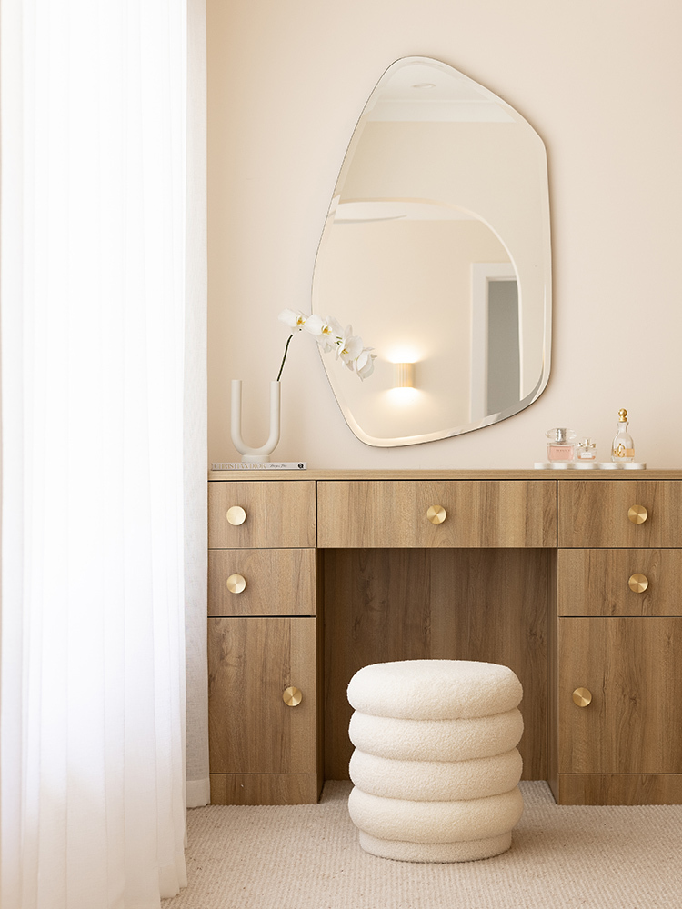 Lucia Round Boucle Stool - Off White