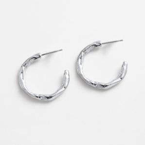 Alessia Hoop Large – Silver by Zafino