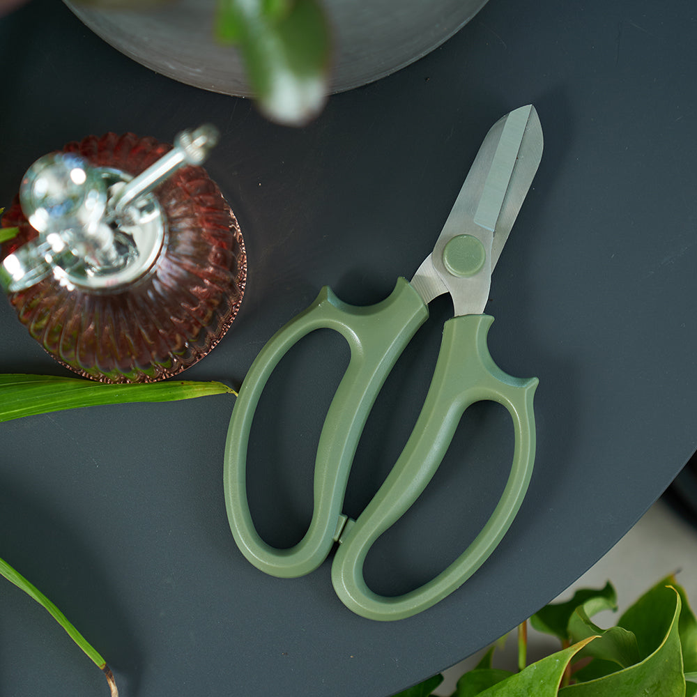 Flower Scissors - Olive