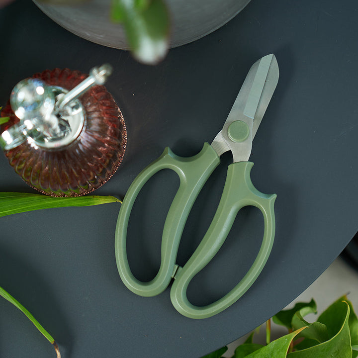 Flower Scissors - Olive