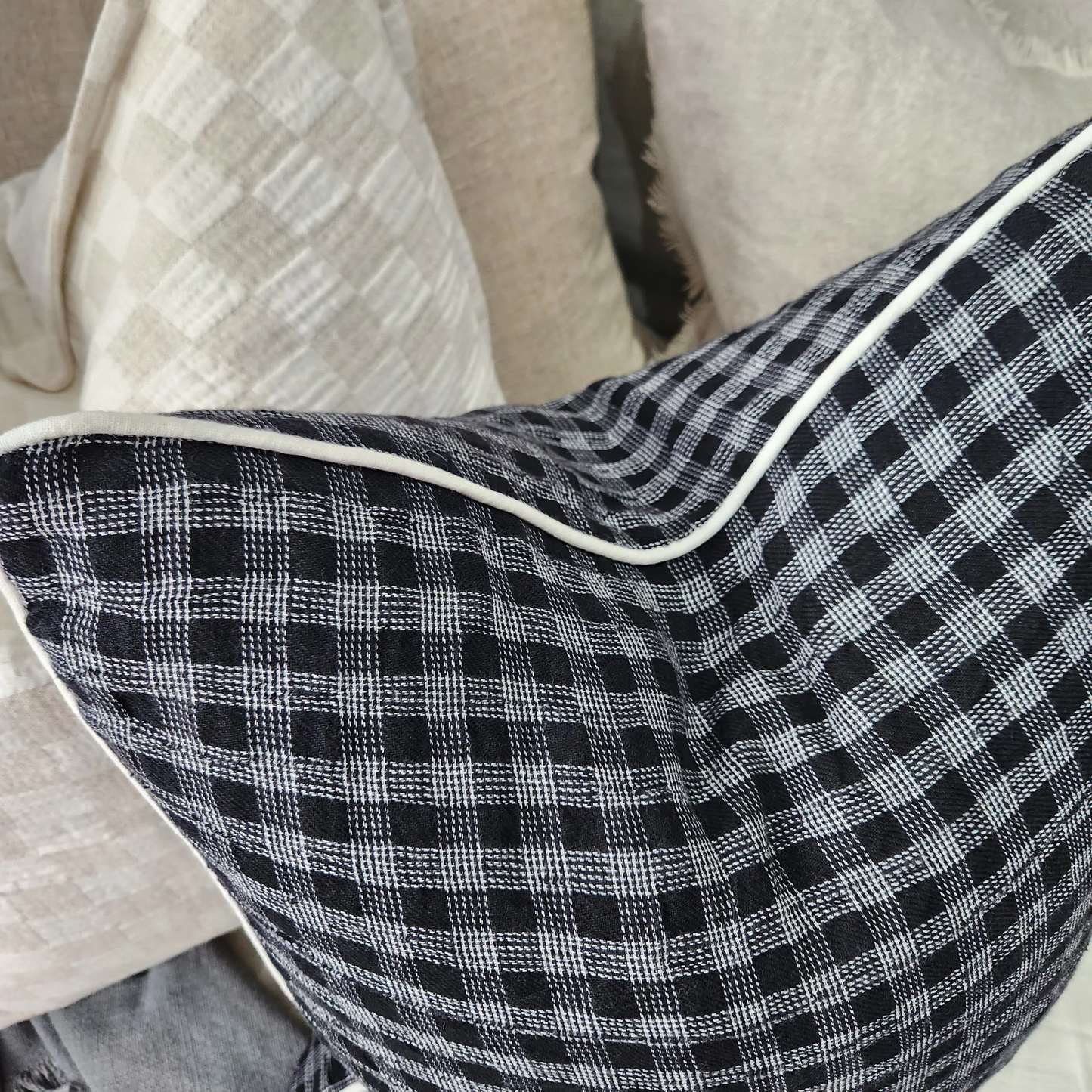Aura Linen Cushion - Black & White