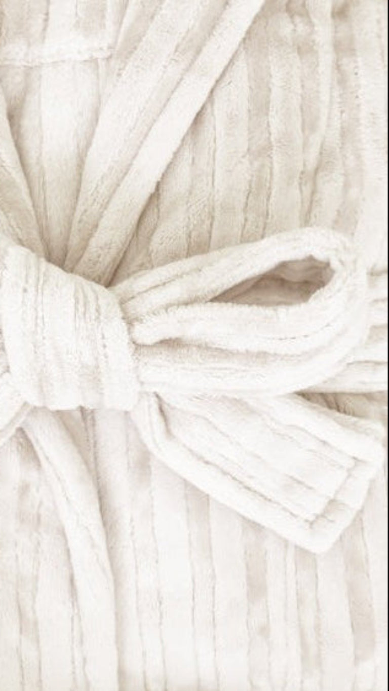 Betsy Robe - Ivory