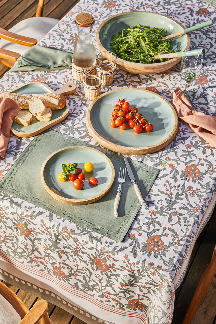 Corinne Salad Servers – Green &amp; Natural