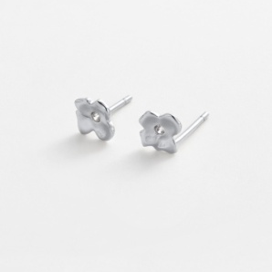 Fleur Stud – Silver by Zafino