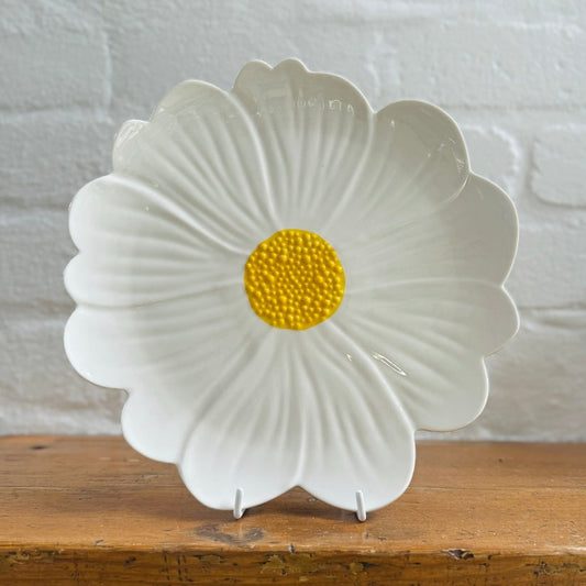 Flower Plate - White & Yellow