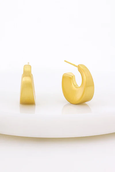 Harper Hoop – Brushed Gold