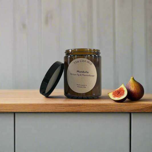 Mundulla Candle - Persian Fig and Passionflower