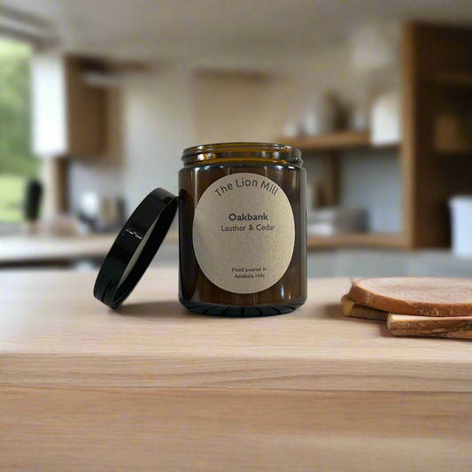 Oakbank Candle - Cedar & Leather
