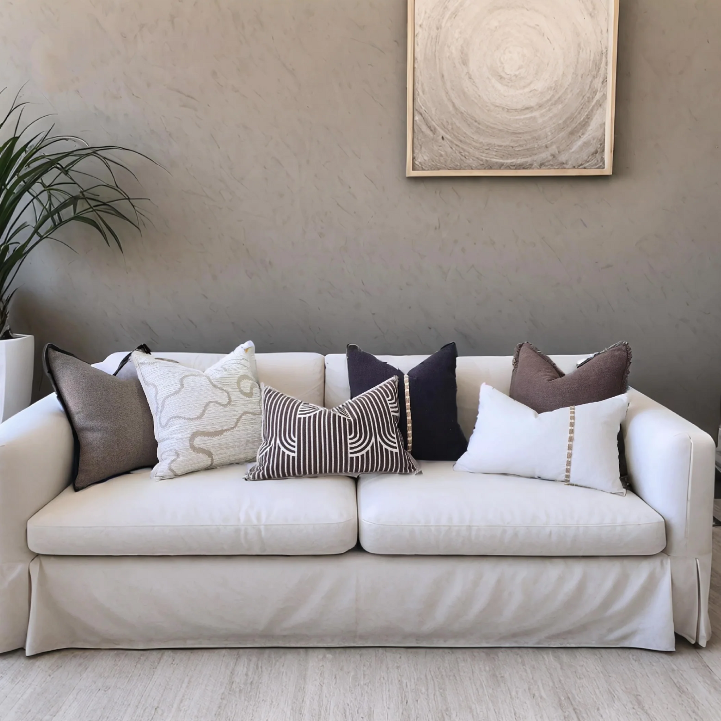 Champêtre Linen Cushion - Chocolate Brown