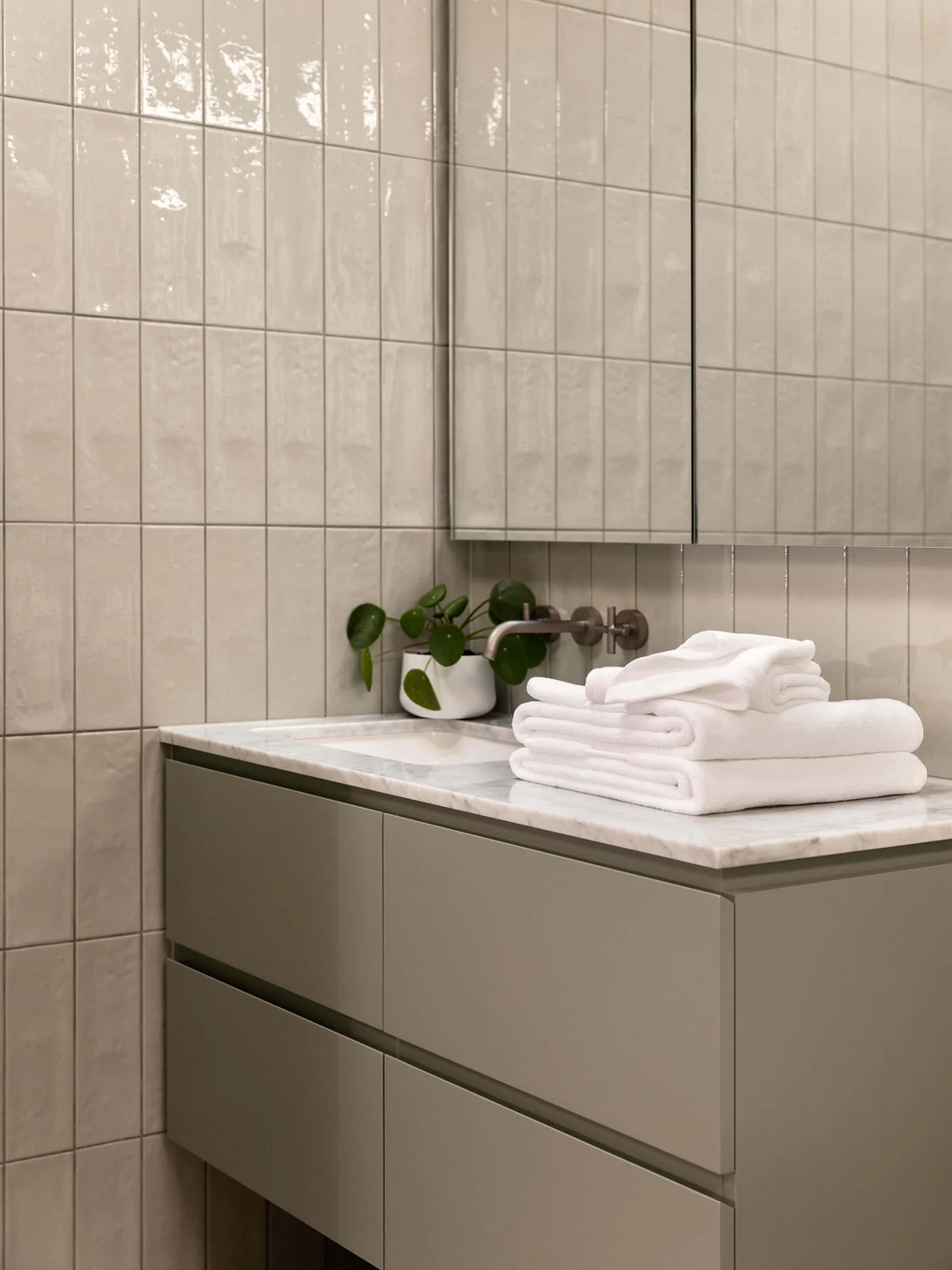 Regent White Face Towel