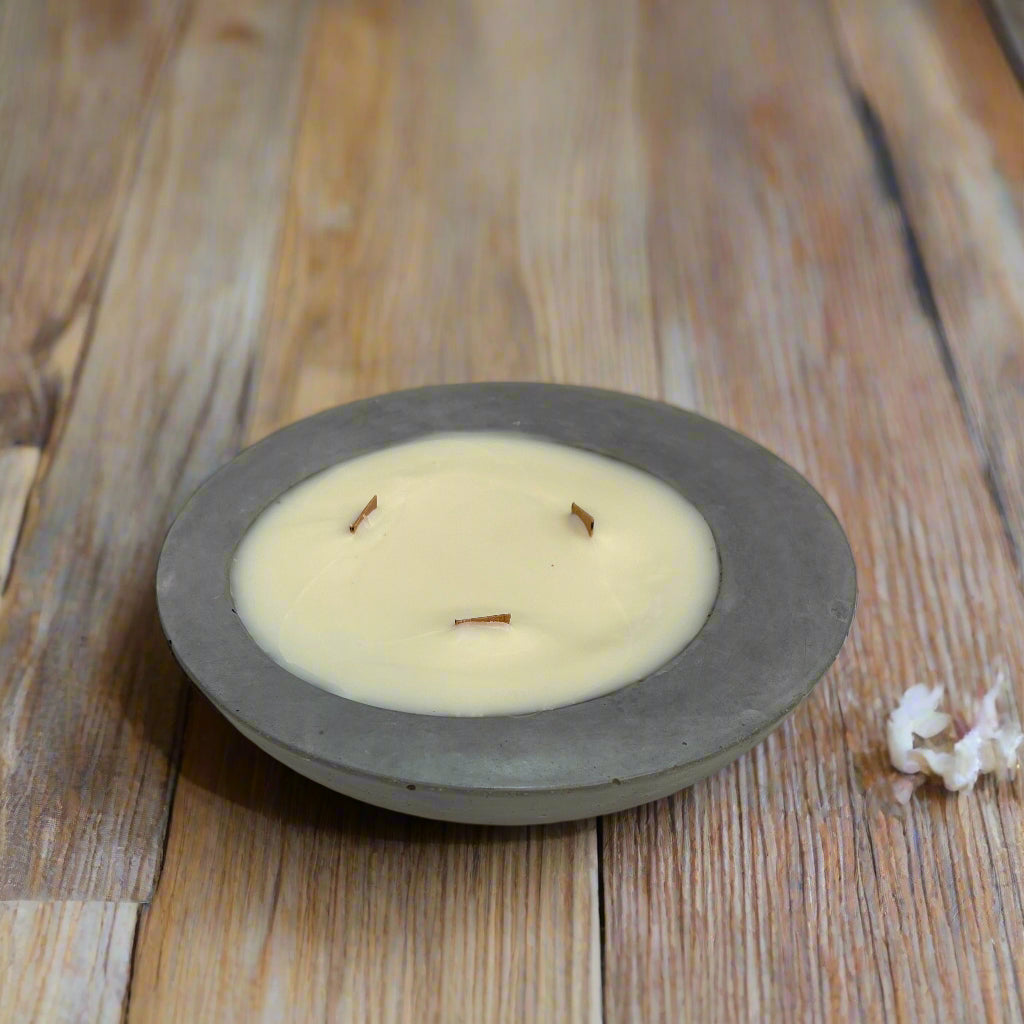 Round Concrete Candle - Sandalwood & Patchouli