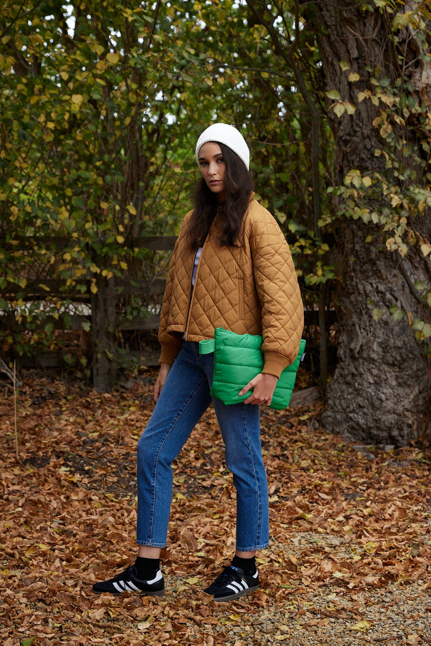 Stash Base Large Cloud Bag - Apple