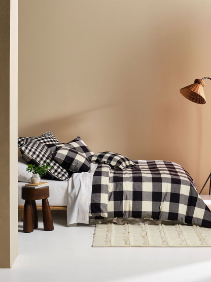 Wren Quilt Cover Set (Single) - Black