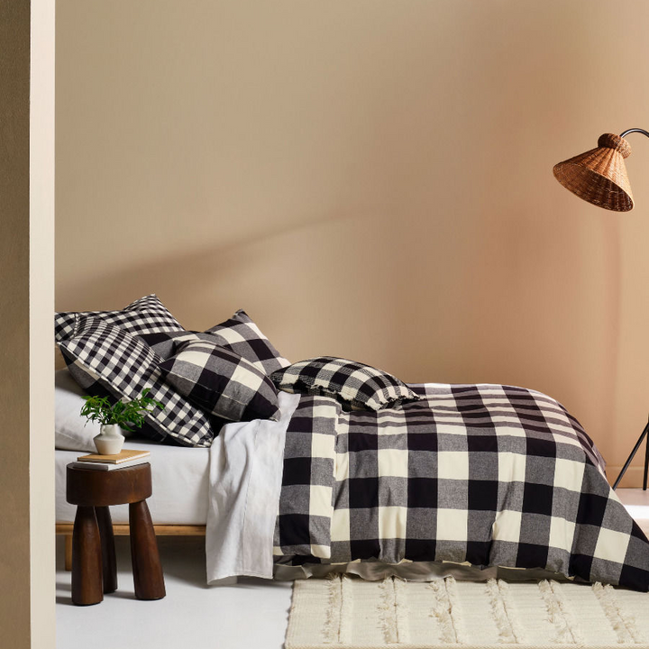 Wren Quilt Cover Set (Single) - Black