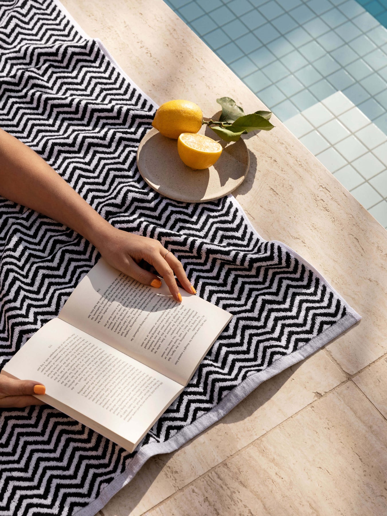 Herringbone Bath Towel - Black/White