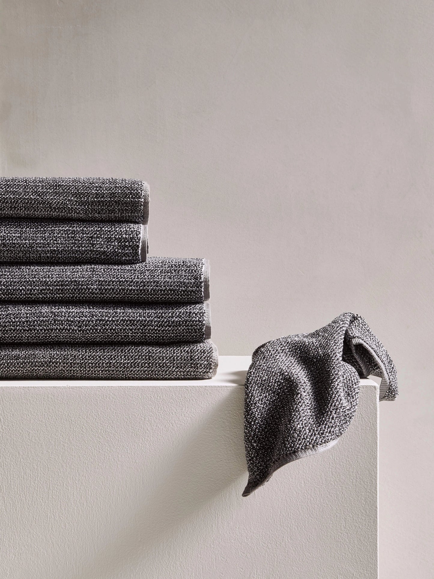 Tweed Coal Bath Towel
