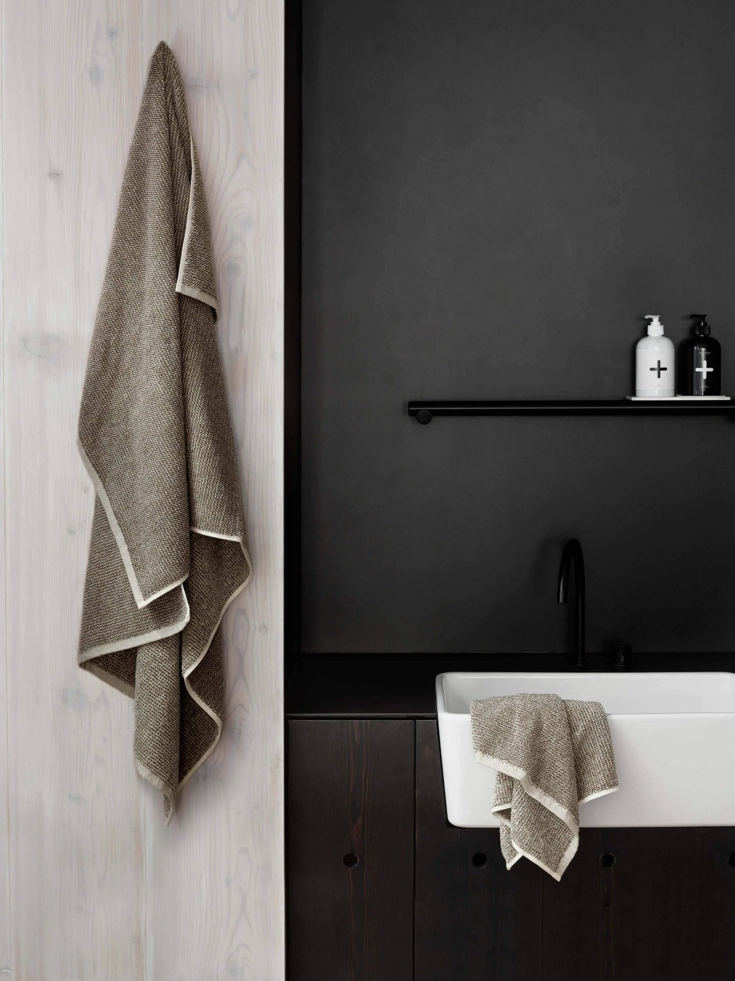 Tweed Light Bath Towel
